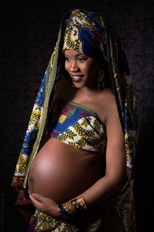 Black Pregnant Lady 107