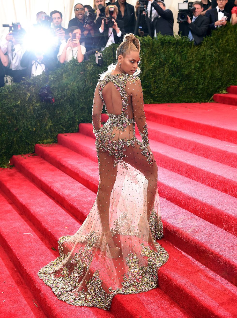 OH GOSH BEYONCÉ WORE THE MOST NAKED DRESS TO THE MET GALA FPN