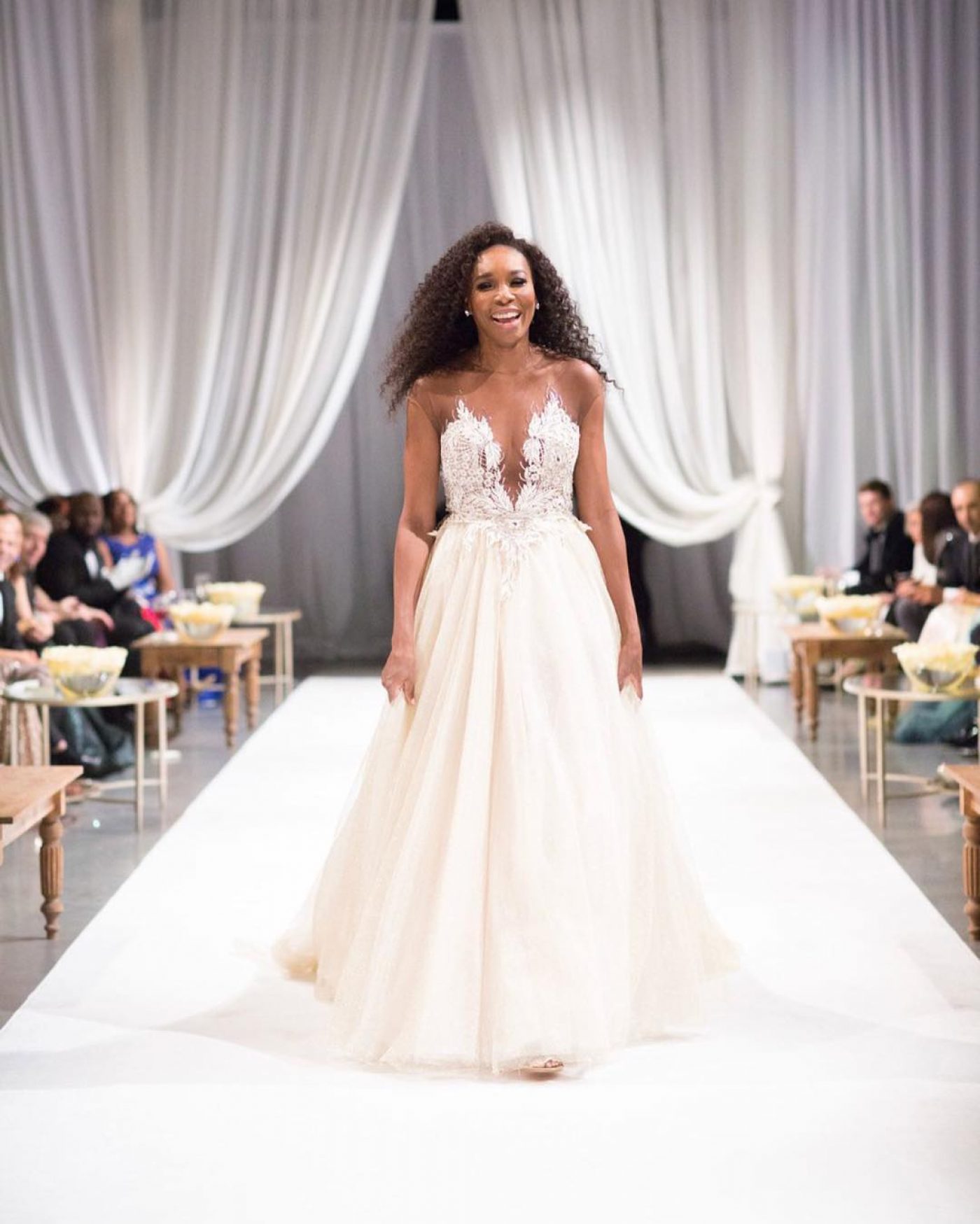 serena-williams-looks-beautiful-in-her-strapless-wedding-dress-fpn