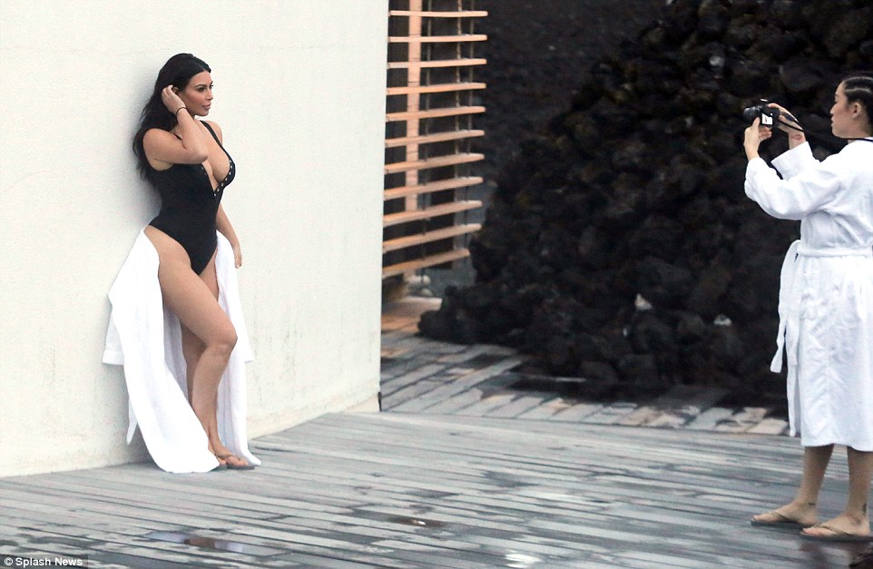 Kim-Kardashian-Swimsuit-FashionPoliceNigeria-2