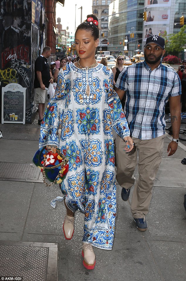 Rihanna-Kaftan-Maxi-Dress-Fashion-Police-Nigeria-2
