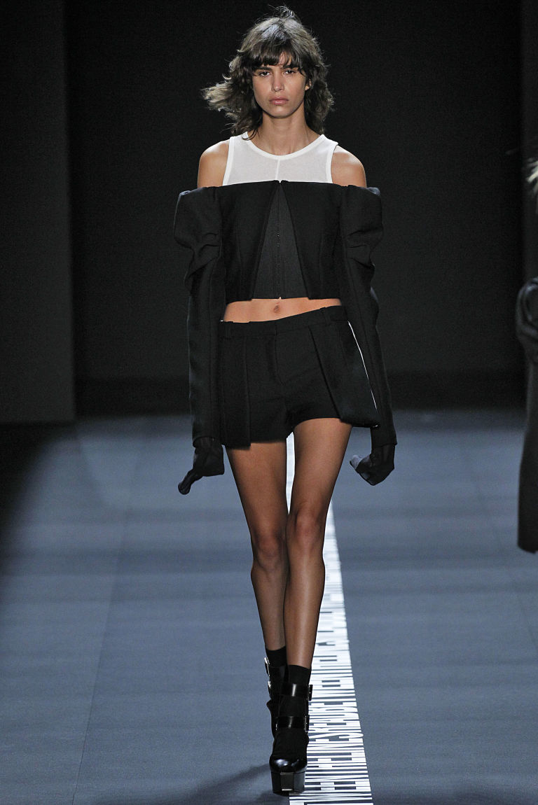 new-way-to-wear-off-the-shoulder-top-fashionpolicenigeria