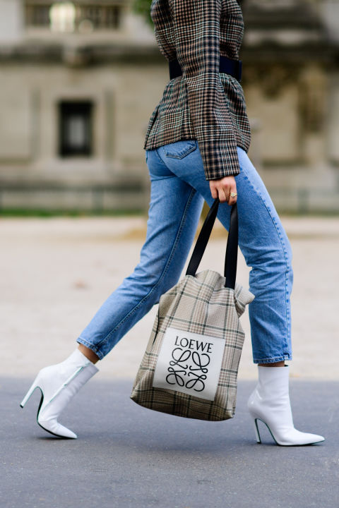 street-style-paris-fashion-week-spring-2017-fashionpolicenigeria-055