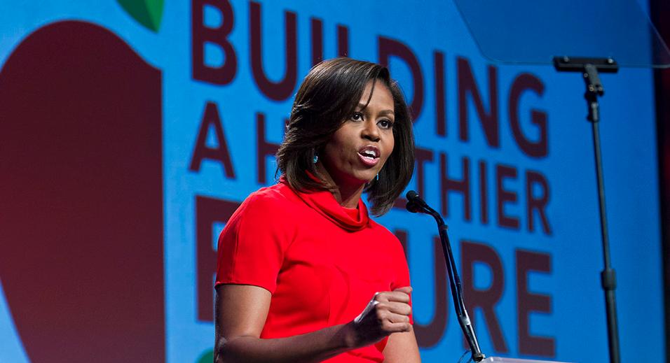 Michelle Obama Is Also A Fan Of Corset Belt Trend