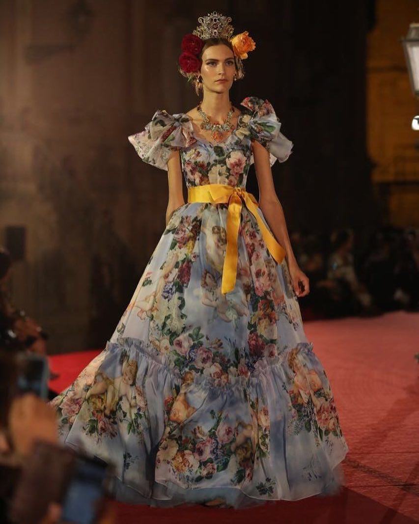 Outrageous Headpieces, Ball Gowns & Colors, See Dolce & Gabbana's ...