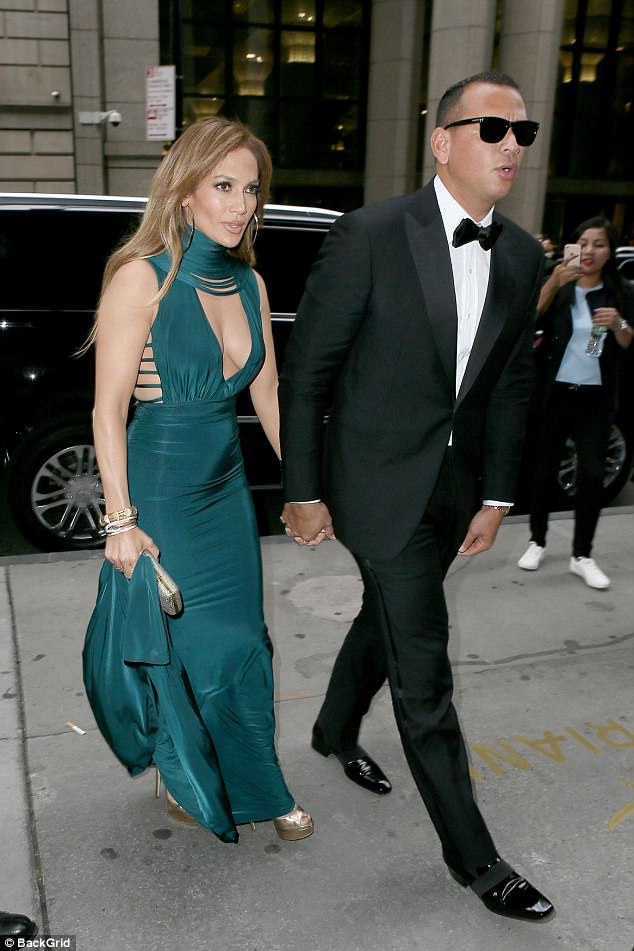 Jennifer-Lopez-Wedding-Guest-Dress