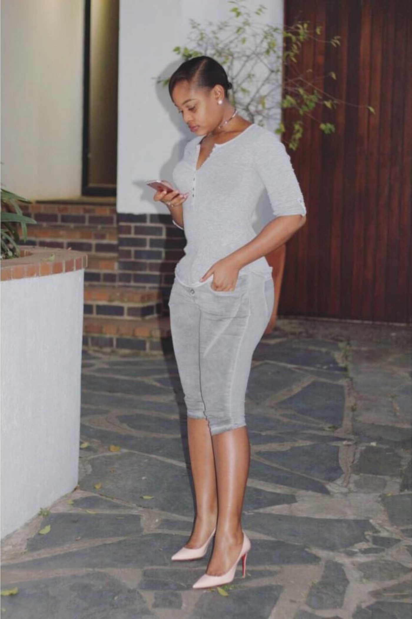 This Tanzanian Actress Jokate Mwegelo Dresses Better Than Your Fave Celebrity Page 10 Of 10 Fpn