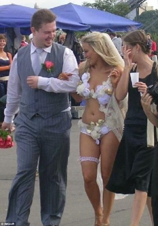 Worst Wedding Dresses Of All Time Page Of Fpn