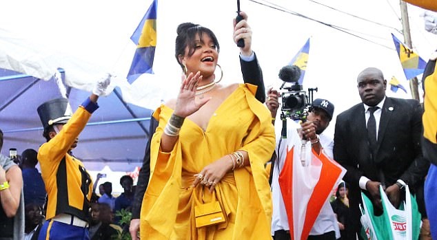 Rihanna Yellow Dress Rihanna Drive Naming Ceremony Barbados