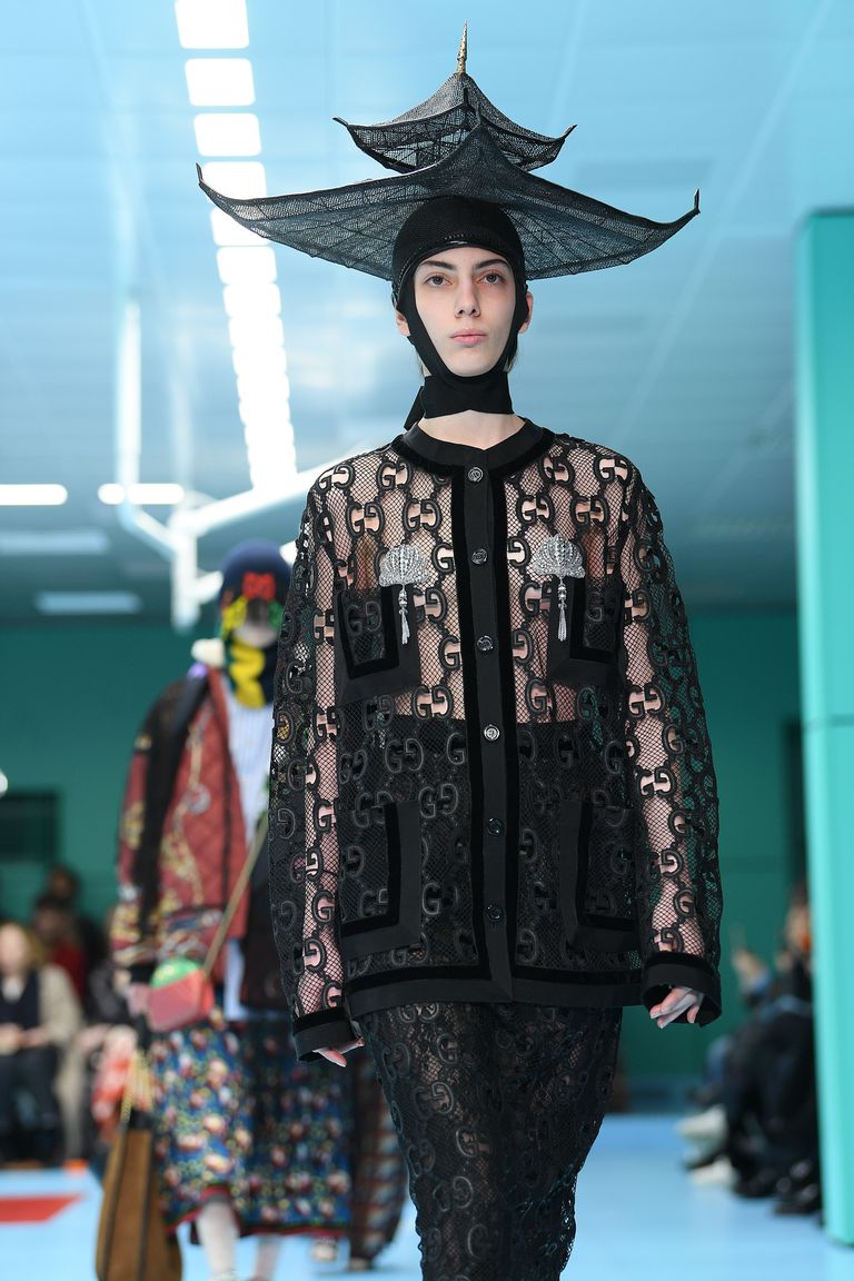 Models Walked Gucci Runway Show With Human Heads At Milan Fashion Week ...