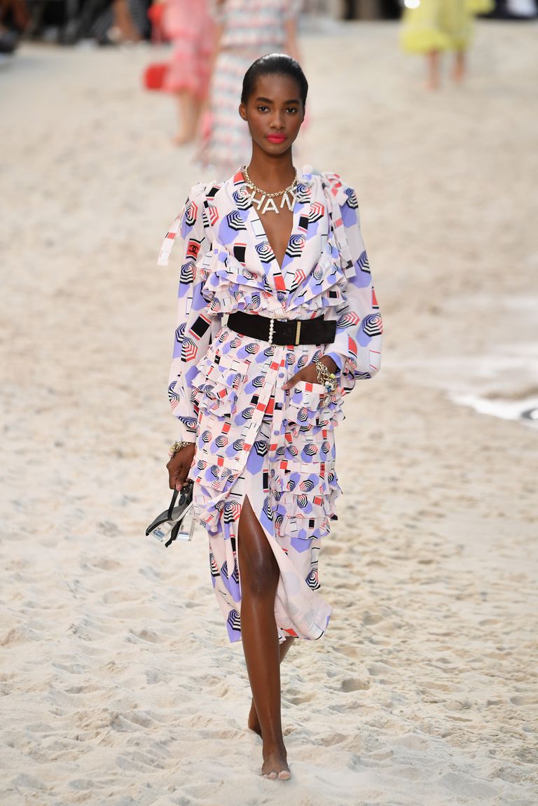 Chanel Transformed Its Runway Into A Real Beach For Its SS19 Show - FPN