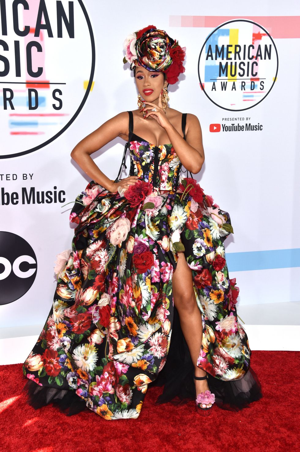 Cardi-Floral-Dress-American-Music-Awards-2018