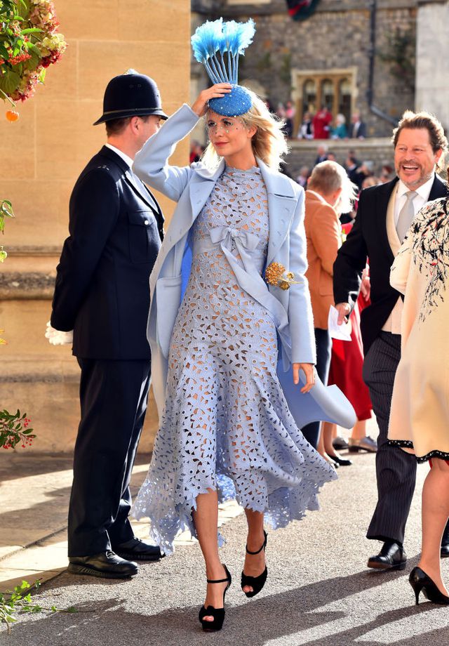 princess-eugenie-wedding-guest-arrivals-poppy-delevingne-1051949416