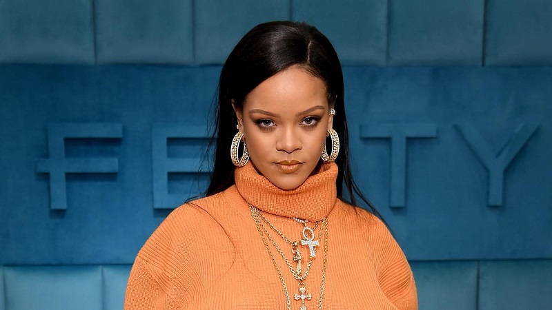 Rihanna Burnt Orange Ensemble Fenty 220-Pop Up Store Launch