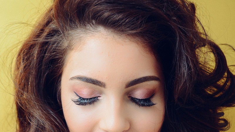 The Best Times To Try Out Eyelash Extensions