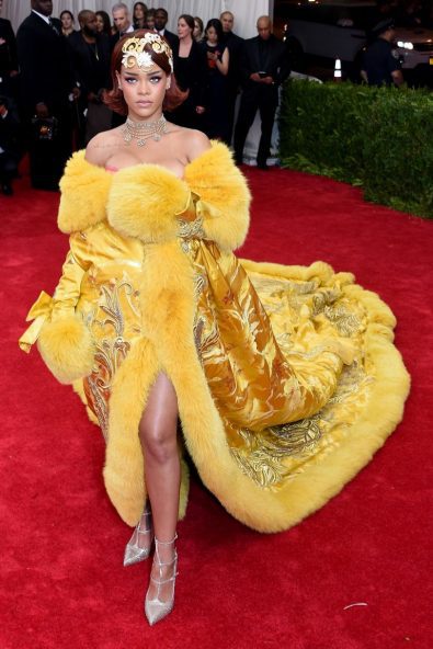 Rihanna's Guo Pei's Yellow Dress—Met Gala 2016 Fashion Moments — Fashionpoliceng.com