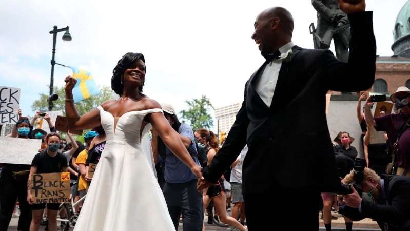 Protests Newlyweds Couple Black Lives Matter Protest in Philadelphia