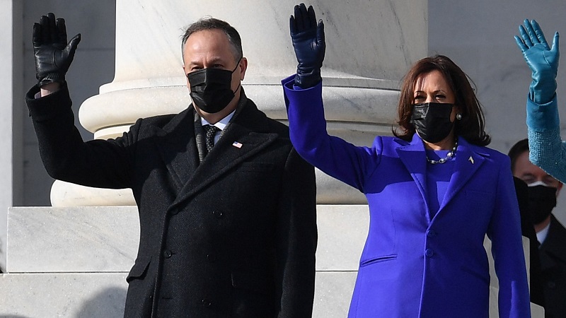 The Meaning Behind Kamala Harris' Purple Outfit On Her Inauguration