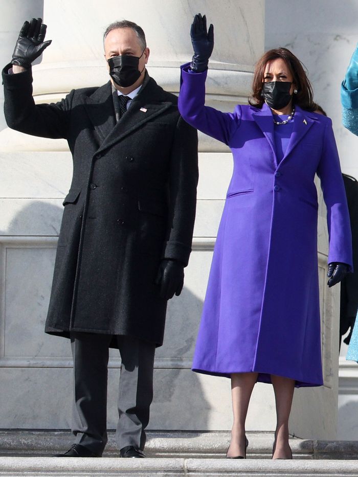 The Meaning Behind Kamala Harris' Purple Outfit On Her Inauguration