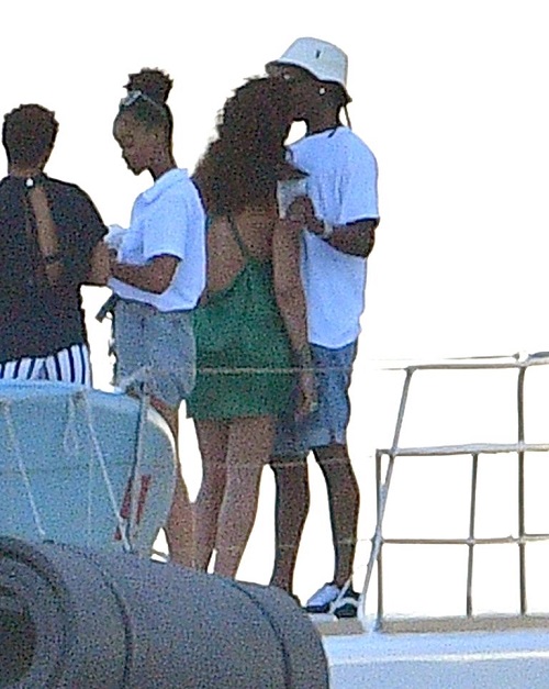 Rihanna-asap-rocky-kissing