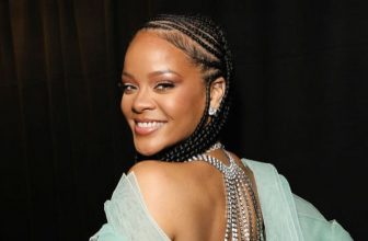 Rihanna Launching Fenty Hair Care Products