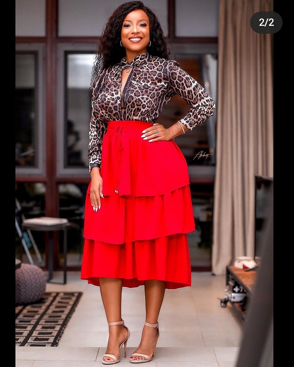 Beaming Joselyn Dumas Looks Pretty In Animal Prints Blouse And Tiered Midi Skirt