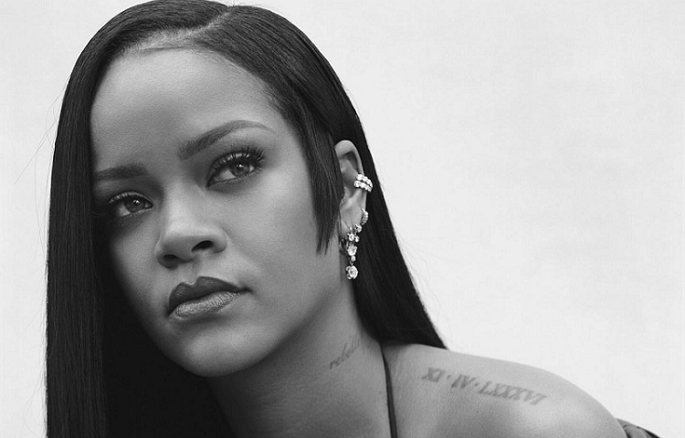 Rihanna's First Fenty Perfume Launch