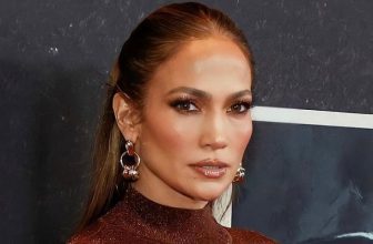 Okay, Jennifer Lopez is Killing it in White Maxi Skirt and Super Sky-High Heels