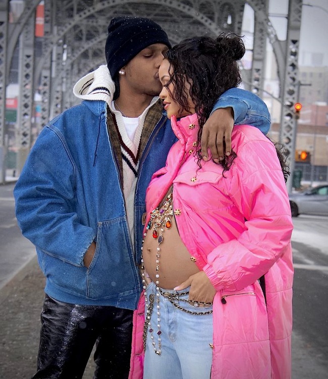 Rihanna Pregnancy Photo