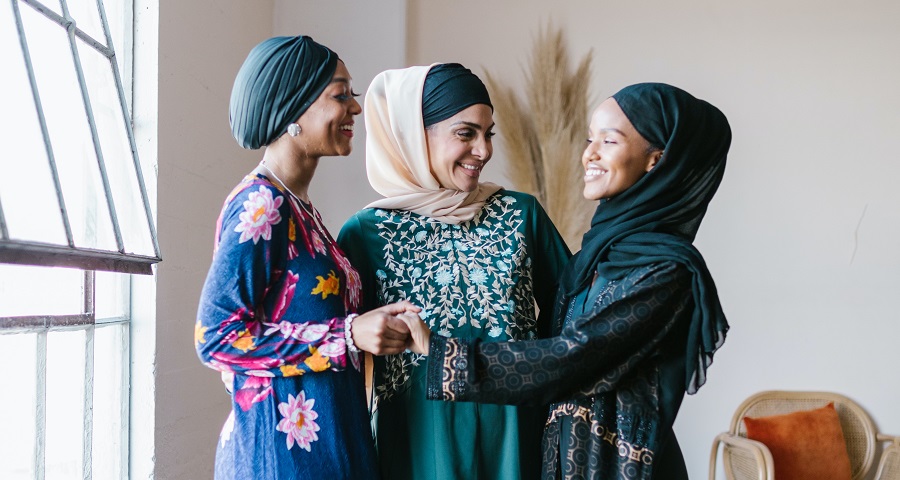 Photo of a group of women wearing Abaya