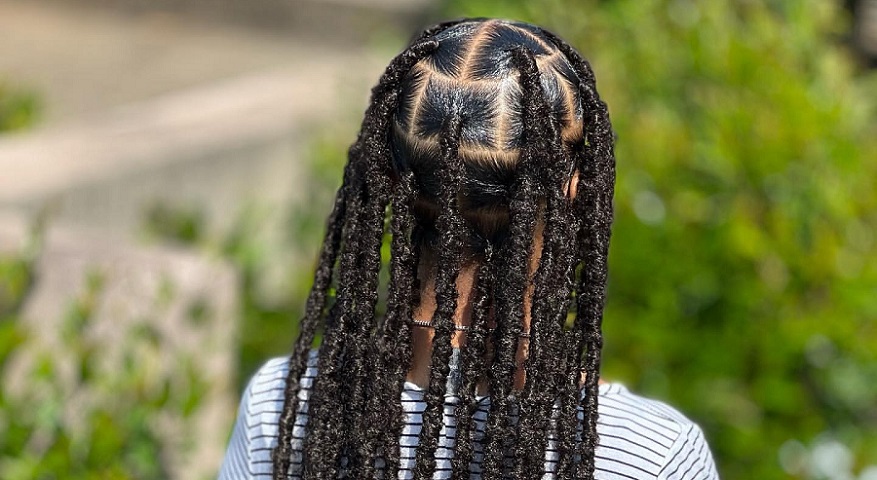 Soft locs are as gentle as the name implies, unlike other faux locs, which are quite rigid in texture. For this hairstyle, try using crochet t