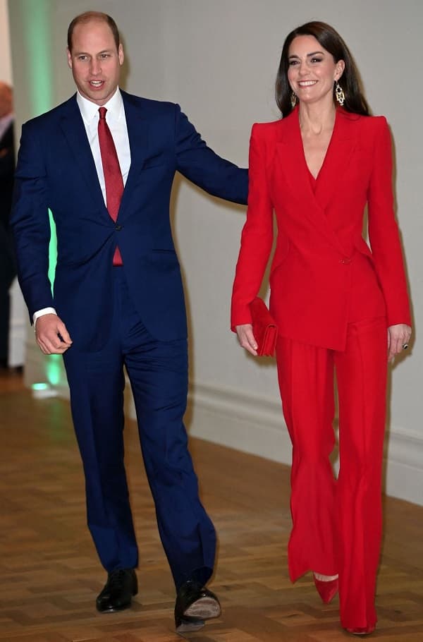 Kate Middleton red pantsuit photo