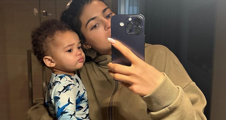 kylie Jenner share photos of son and name Aire