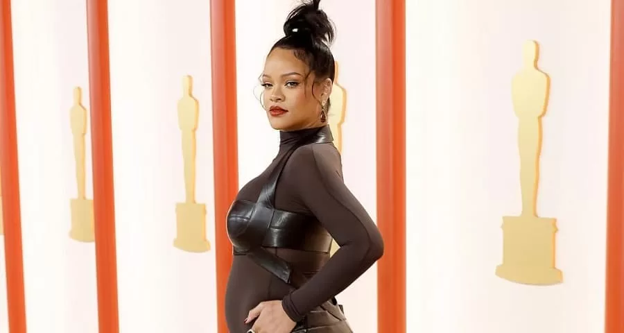 Rihanna Oscar 2023 baby bump red carpet look photo - Fashion Police Nigeria