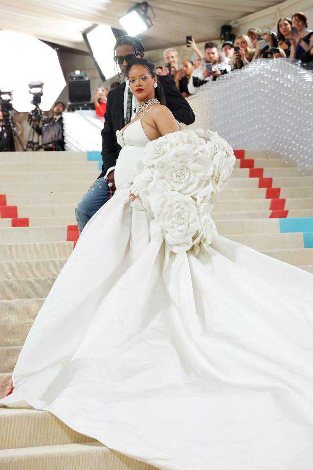 Rihanna Looks Like A Real Bride In Her Dramatic White MET Gala Gown