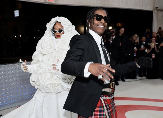  Rihanna Looks Like A Real Bride In Her Dramatic White MET Gala Gown