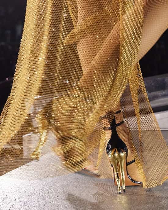 Beyonce golden-fishnet-dress Detroit-Michigan Renaissance tour - Fashion Police Nigeria