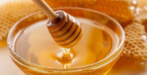 Honey DIY for healthy skin photo