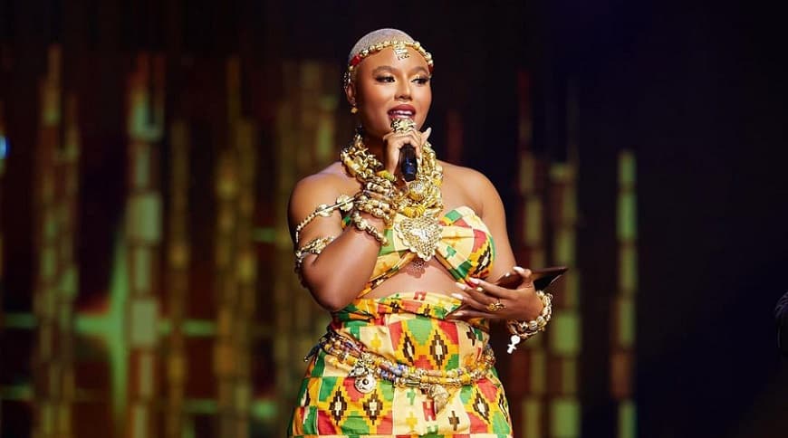 Nancy Isime wearing kente fashion for the 8th edition of Ghana EMY awards, 2023 - Fashion Police Nigeria