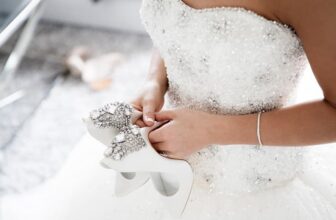 Off-the-shoulder bridal dress trend - Fashion Police Nigeria