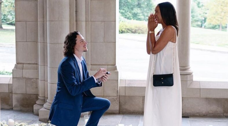 Photo of man kneeling down to propose to girlfriend and she cried - Fashion Police Nigeria