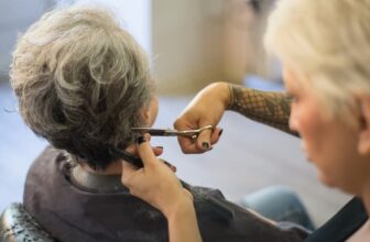 Woman cutting hair photo - Fashion Police Nigeria