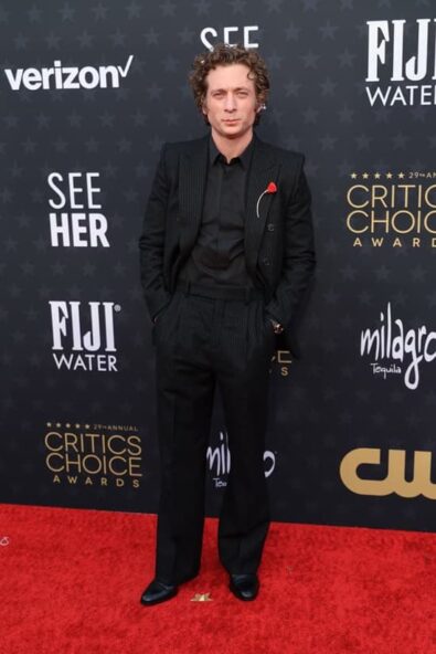 Jeremy Allen White in Saint Laurent and Bulgari jewelry at the 2024 Critics Choice Awards