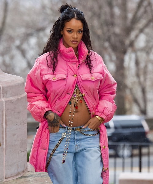 Rihanna First Pregnancy Announcement 