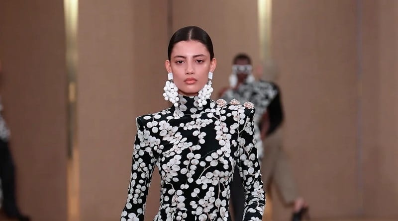 Models Took The Runway in Khaki Pants and Grape Motifs at Balmain | FPN