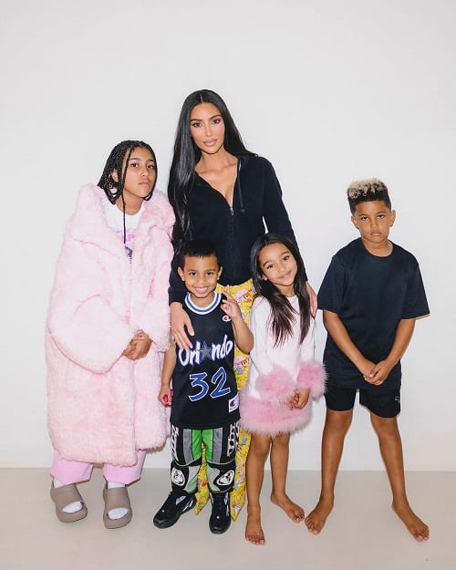 photo of Kim Kardashian with children- Fashion Police Nigeria
