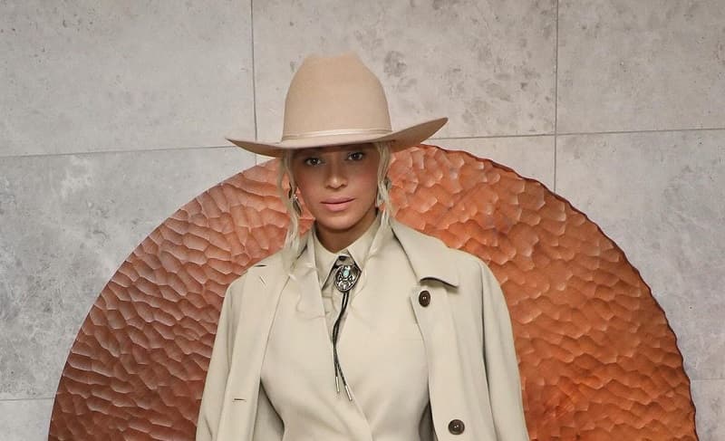 Beyonce Just Nailed the Cowboy Dressing in Head-to-Toe Cream Suit | FPN