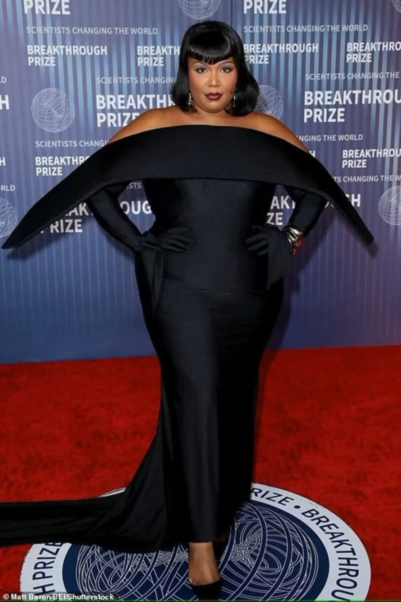 Lizzo's Dress at the Breakthrough Prize Ceremony is Both Glamorous and ...