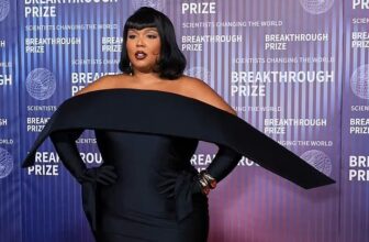 Lizzo dramatic black dress at the 10th annual breakthrough price ceremony - Fashion Police Nigeria