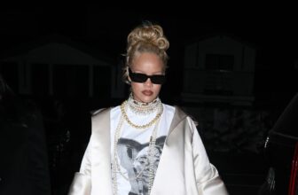 rihanna-is-seen-at-giorgio-baldi-restaurant-